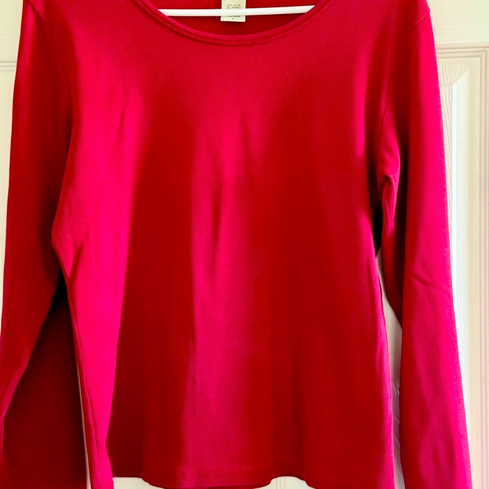 Cotton spandex shirt. Can be worn alone or over a blouse